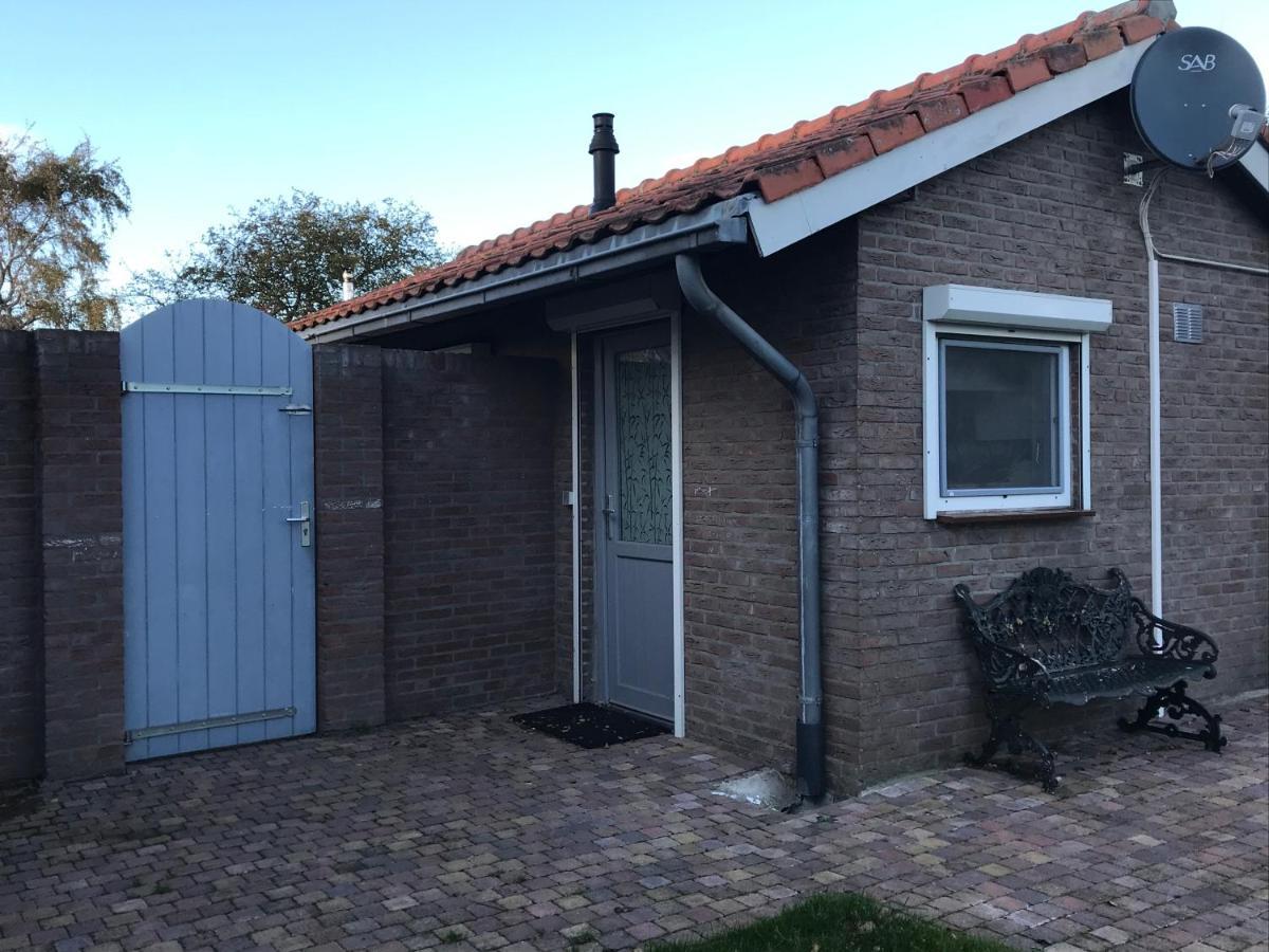 艾曾代克Slapen Bij De Zeeuwse Lala住宿加早餐旅馆 外观 照片