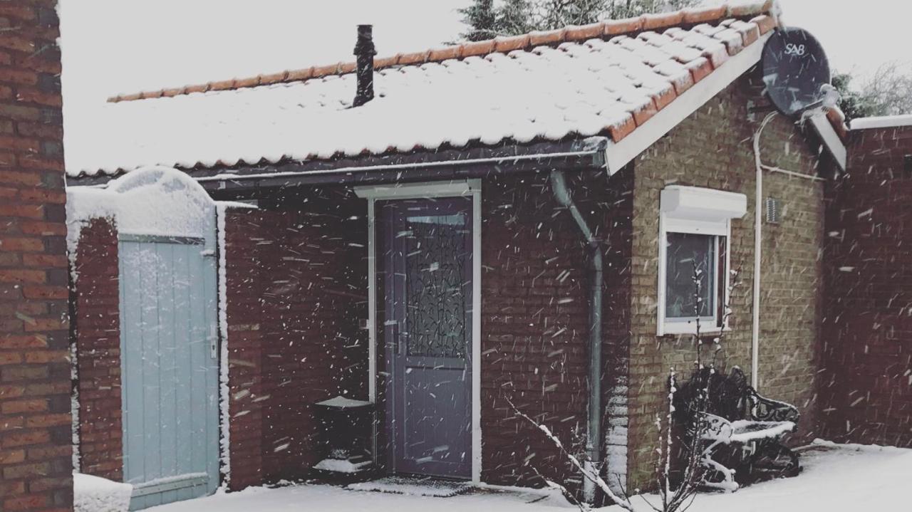 艾曾代克Slapen Bij De Zeeuwse Lala住宿加早餐旅馆 外观 照片
