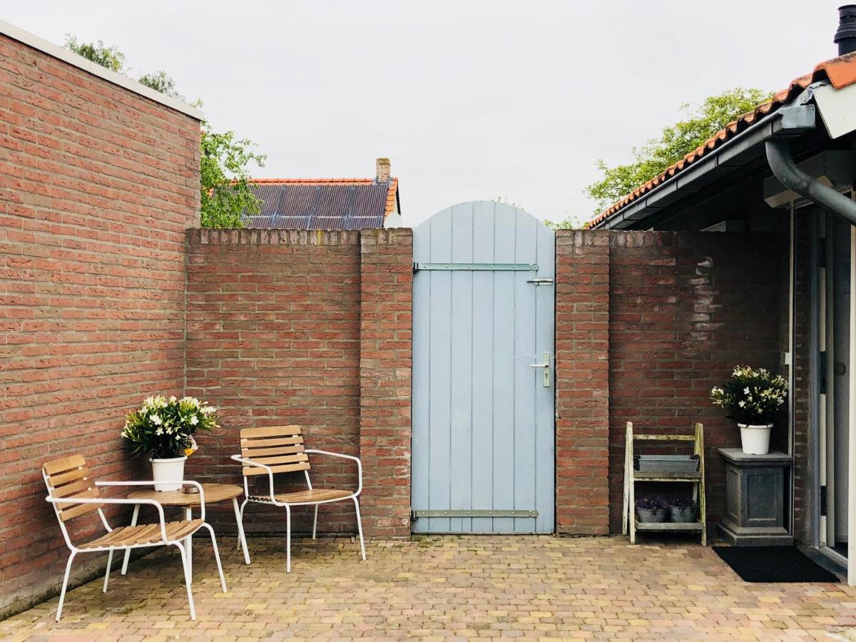 艾曾代克Slapen Bij De Zeeuwse Lala住宿加早餐旅馆 外观 照片